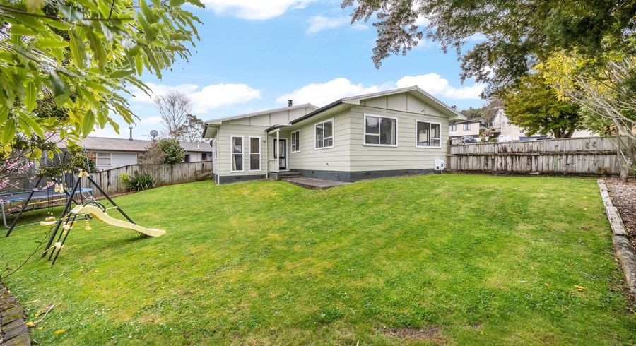  at 5 Edelweiss Grove, Timberlea, Upper Hutt, Wellington