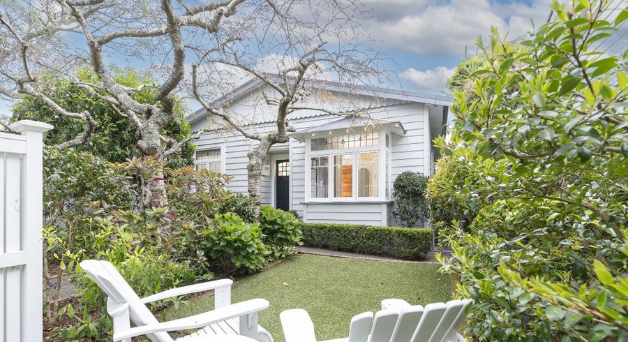  at 37 Kenneth Avenue, Sandringham, Auckland City, Auckland