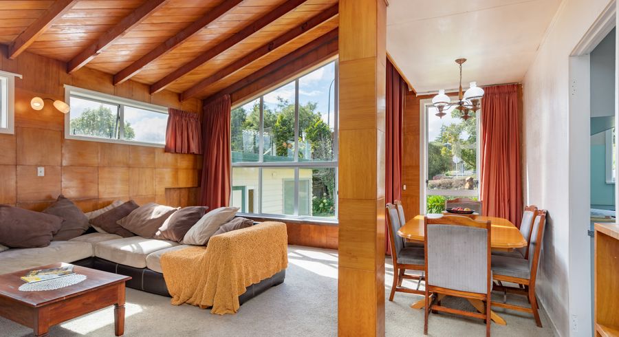  at 32 Mangaroa Hill Road, Clouston Park, Upper Hutt