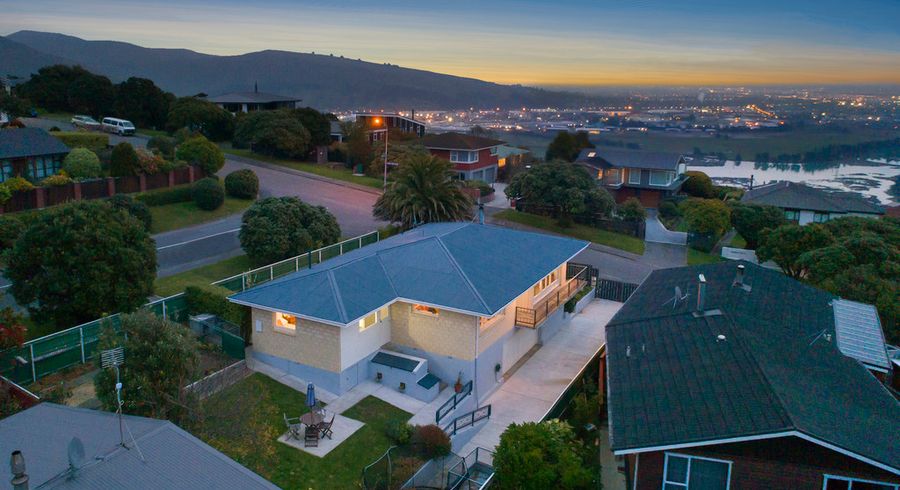  at 260 Cannon Hill Crescent, Mount Pleasant, Christchurch