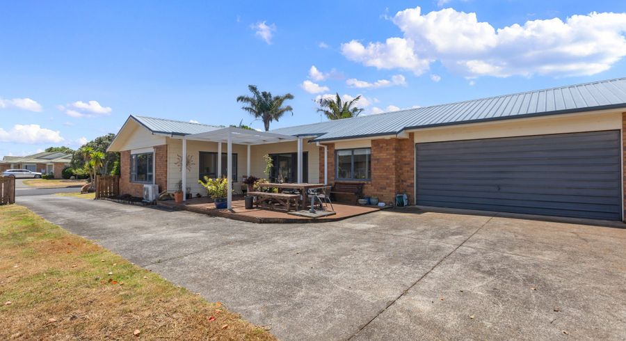  at 684 Gloucester Road, Papamoa Beach, Tauranga, Bay Of Plenty