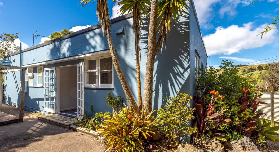  at 10 Te Makiri Road, Onetangi, Waiheke Island