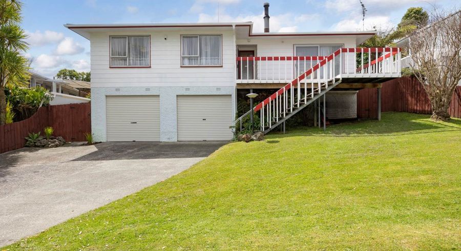  at 15 Longreach Drive, Sunnyvale, Waitakere City, Auckland