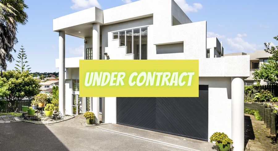  at 2/62 Simmental Crescent, Somerville, Manukau