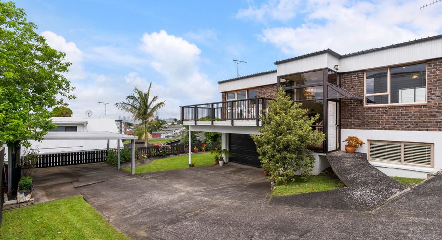  at 2/22 Martin Crescent, Northcote, North Shore City, Auckland