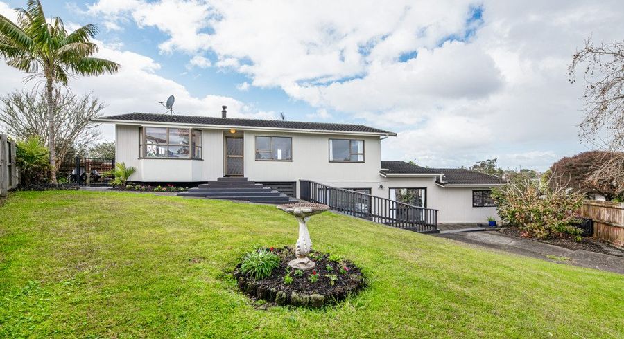  at 3 Foyle Place, Glendene, Waitakere City, Auckland