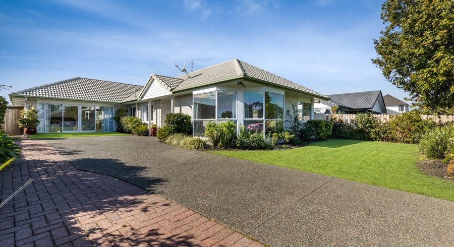  at 61 Frank Nobilo Drive, Golflands, Manukau City, Auckland