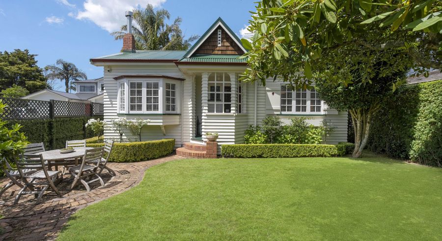  at 3 Rhodes Avenue, Mount Albert, Auckland