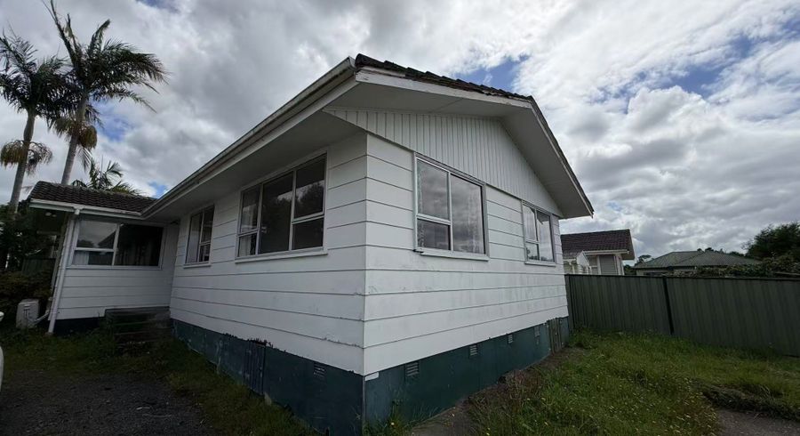  at 26A Sunline Avenue, Massey, Waitakere City, Auckland