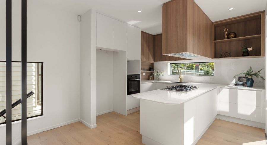  at 2/1 Montana Avenue, Murrays Bay, North Shore City, Auckland
