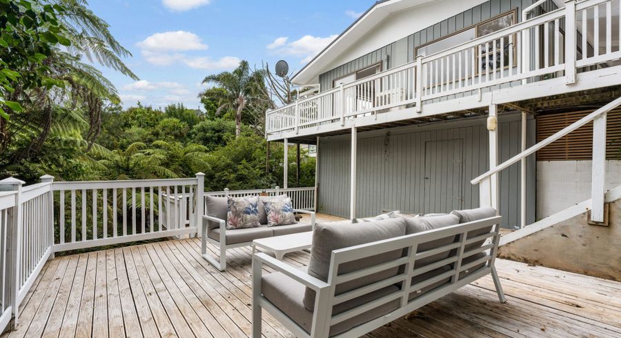  at 990 East Coast Road, Torbay, North Shore City, Auckland