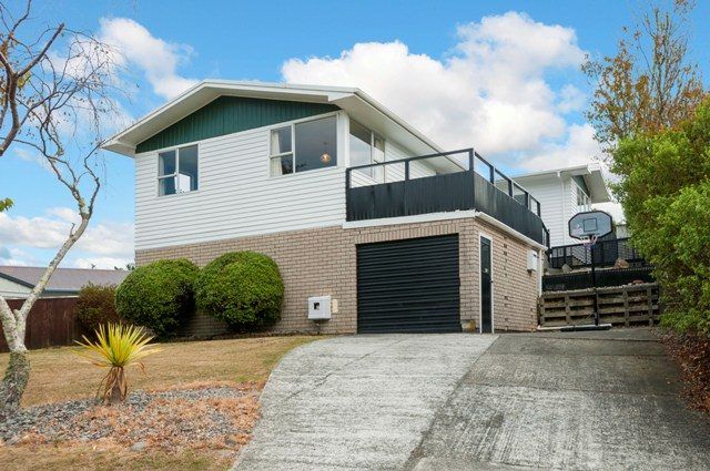  at 18 Robson Street, Stokes Valley, Lower Hutt, Wellington