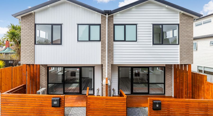  at Lot 2, 7 Gladfield Lane, Te Atatu Peninsula, Waitakere City, Auckland