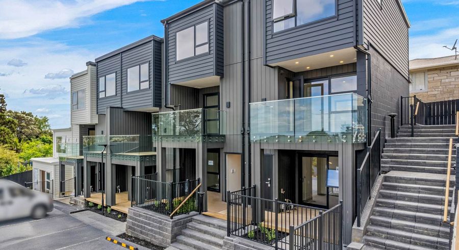  at 9 Seaview Road, Glenfield, North Shore City, Auckland
