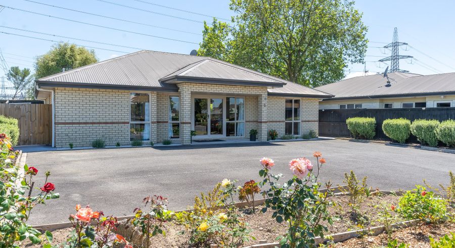  at 8 Rochford Court, Hamilton East, Hamilton