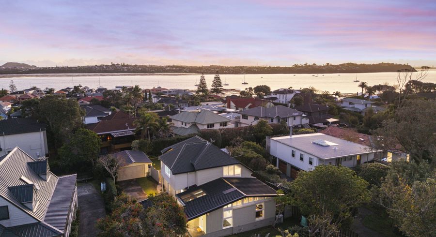  at 6 Camwell Close, Bucklands Beach, Manukau City, Auckland