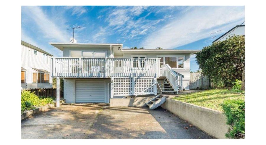  at 62 Lyons Avenue, Murrays Bay, Auckland