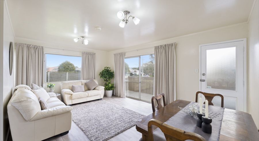  at 1/217 Swanson Road, Henderson, Waitakere City, Auckland