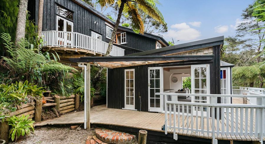  at 64 Mountain Road, Henderson Valley, Auckland