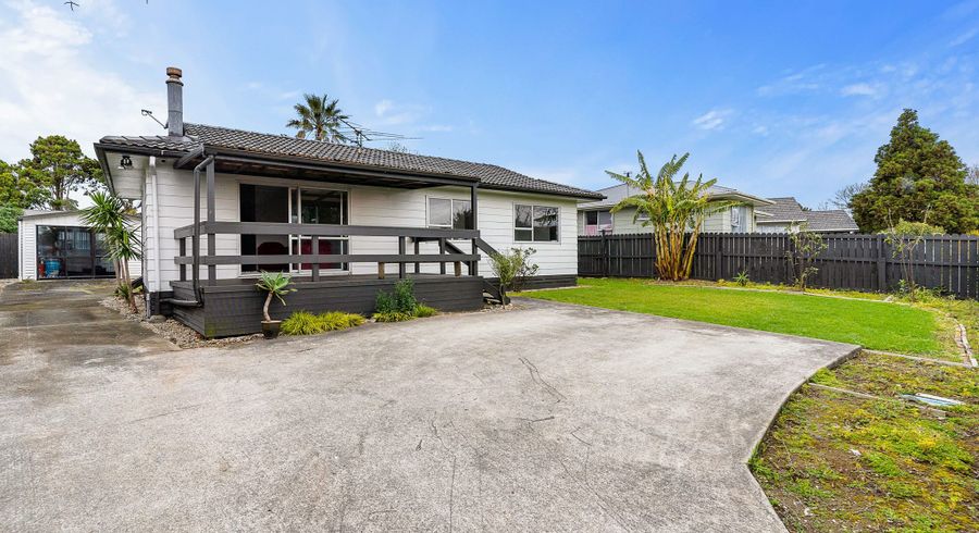  at 6 Stoll Place, Clendon Park, Auckland