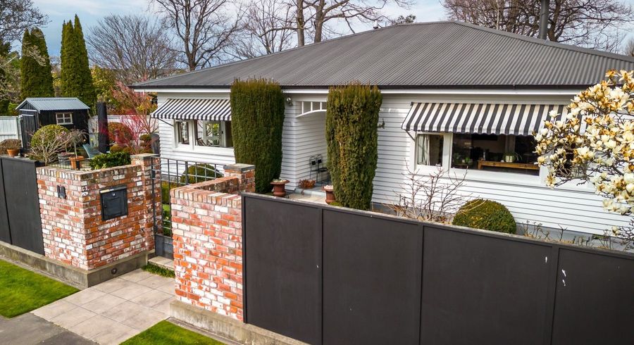  at 14 Church Lane, Merivale, Christchurch