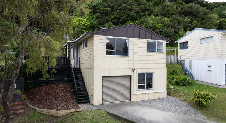  at 1/7 Venus Place, Whitby, Porirua