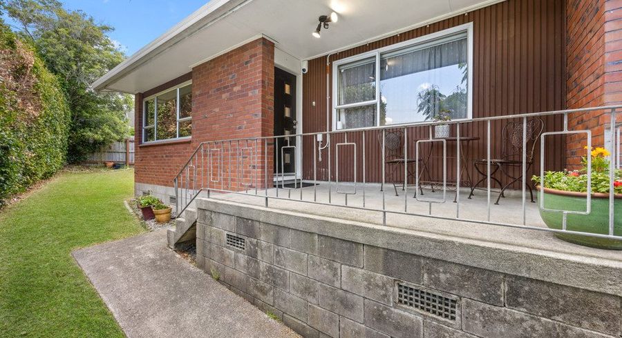 at 2/4 Illana Place, Ranui, Waitakere City, Auckland