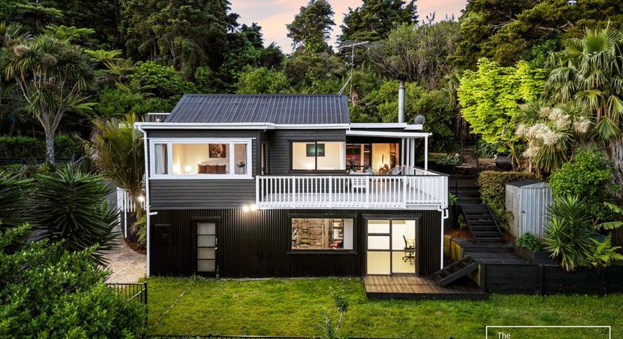  at 82 Warner Park Avenue, Laingholm, Auckland