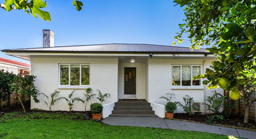  at 12 Sutherland Road, Point Chevalier, Auckland City, Auckland