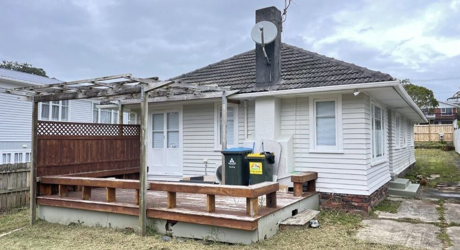  at 33 Puketea street, Blockhouse Bay, Auckland City, Auckland