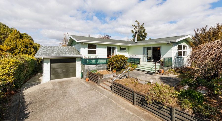  at 8 Hau Whiti Place, Kimbolton