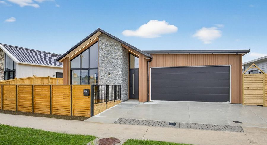  at 8 Tuwai Crescent, Opaheke, Papakura, Auckland