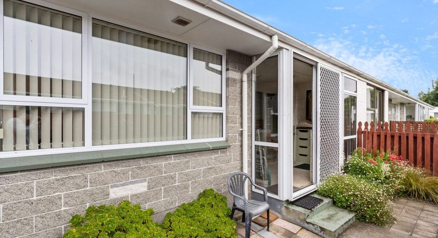  at 2/572 Gloucester Street, Linwood, Christchurch