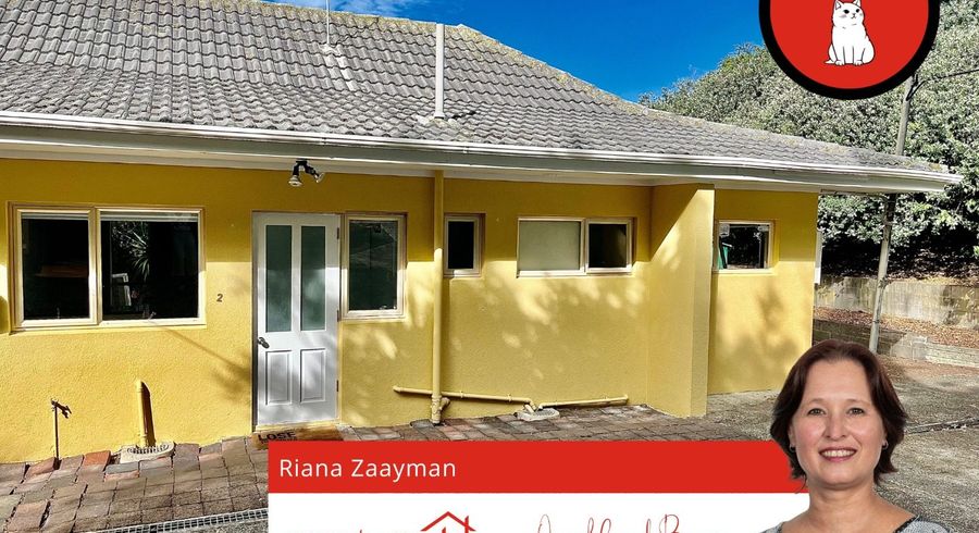  at 2/22 Chivalry Road, Glenfield, North Shore City, Auckland