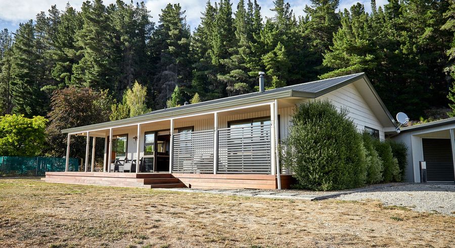  at 8 Kingan Road, Luggate, Cromwell