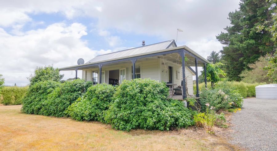  at 842 State Highway 2, Masterton