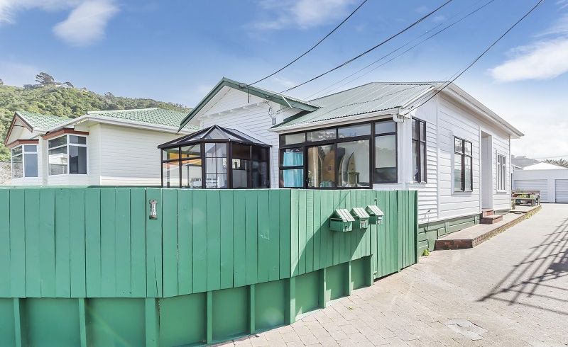  at 118 Lyall Parade, Lyall Bay, Wellington