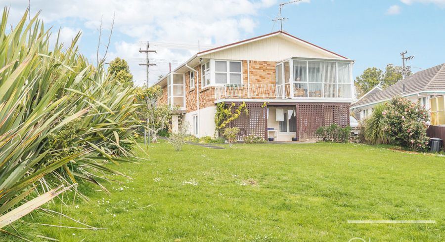  at 125 Hutchinson Avenue, New Lynn, Auckland
