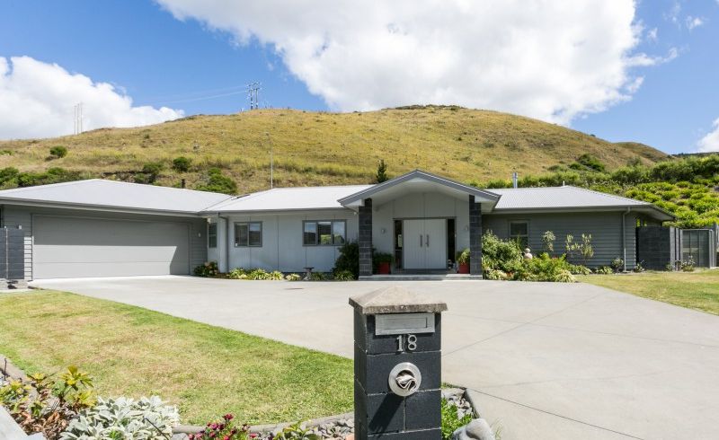  at 18 Oak Place, Poraiti, Napier