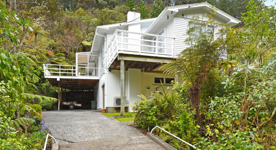  at 137 Pinehaven Road, Pinehaven, Upper Hutt