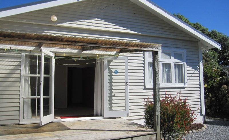  at 28 Manuka Street, Otaki Beach, Otaki