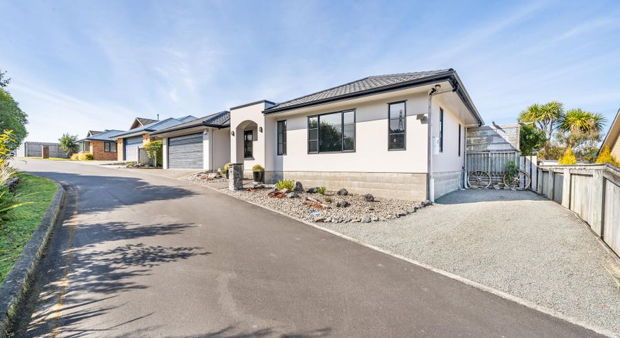  at 19 Garrett Place, Riverstone Terraces, Upper Hutt