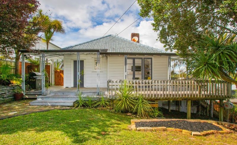 at 28 Oban Road, Westmere, Auckland