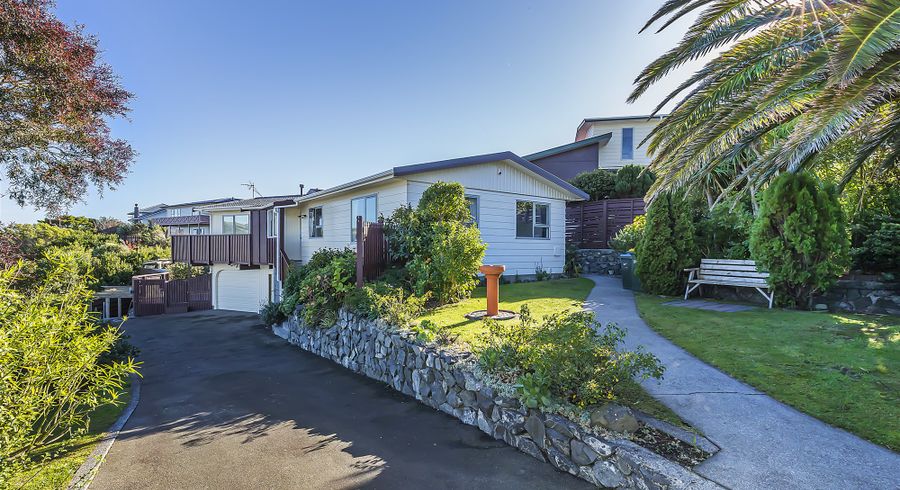  at 6 Finn Place, Titahi Bay, Porirua