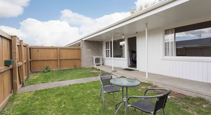  at 2/9 Curletts Road, Sockburn, Christchurch