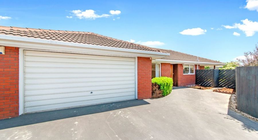  at 1/12 Barclay Place, Burwood, Christchurch