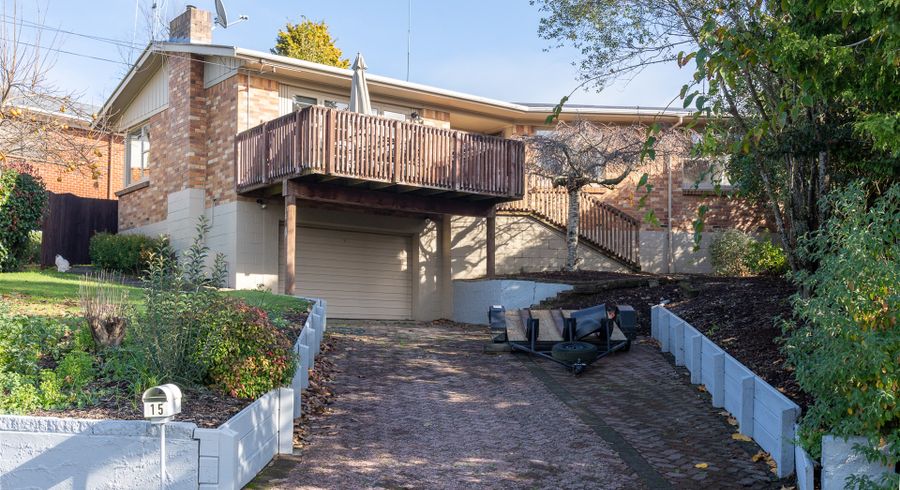  at 15 Acacia Crescent, Glenview, Hamilton