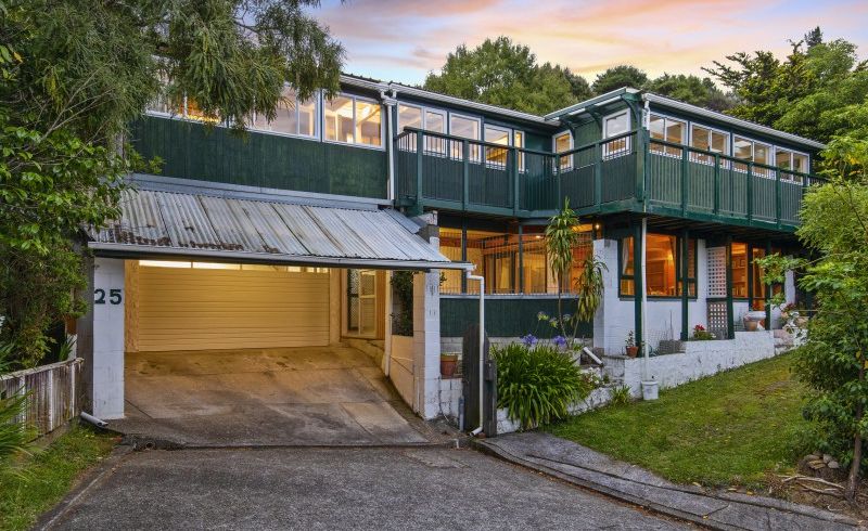  at 25 Rintoul Grove, Stokes Valley, Lower Hutt