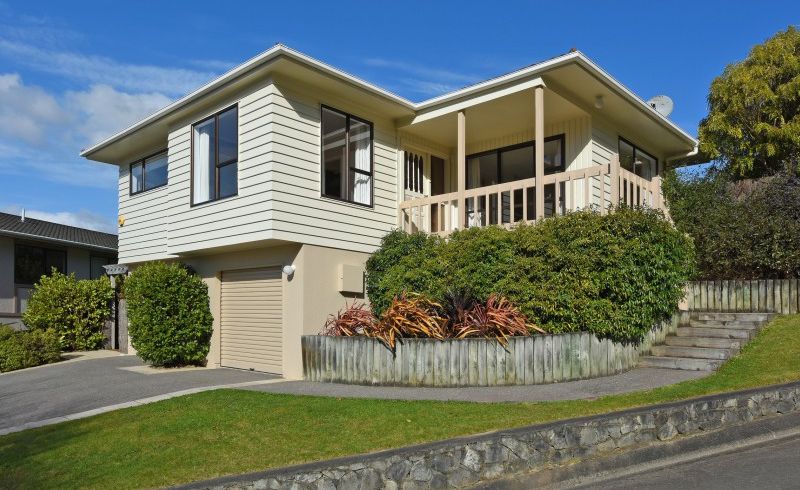  at 13 Pioneer Grove, Silverstream, Upper Hutt