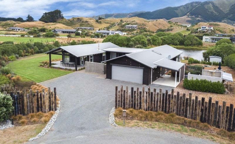  at 34 Pairuku Lane, Peka Peka